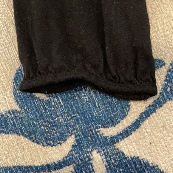 Old Navy V-neck long sleeve shirt M - Picture 4 of 5